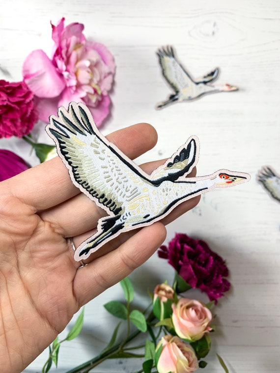 Iron On Flying Birds Round Flowers Embroidery Applique Patch Sew Iron Badge