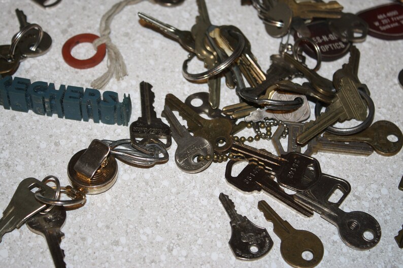 textures colors HUGE lot of metal keys various sizes