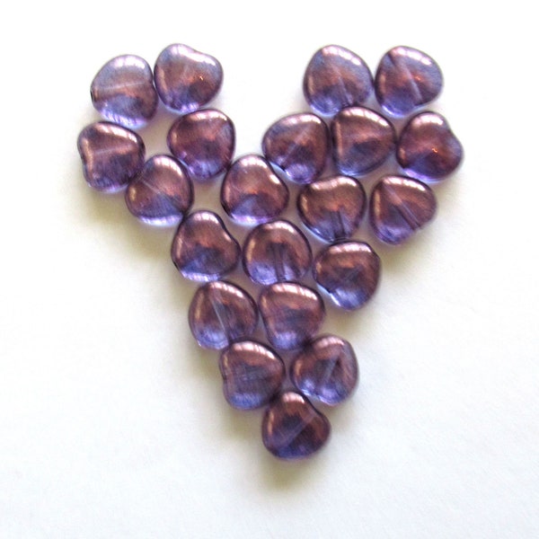 Lot of 25 Czech glass beads - 8mm Lumi Amethyst heart shaped beads C0086