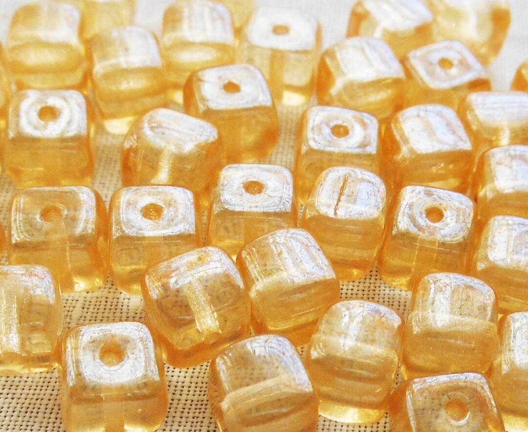 クリスタル シャンパン キューブ ビーズ 25 個セット、5 x 7 mm チェコ