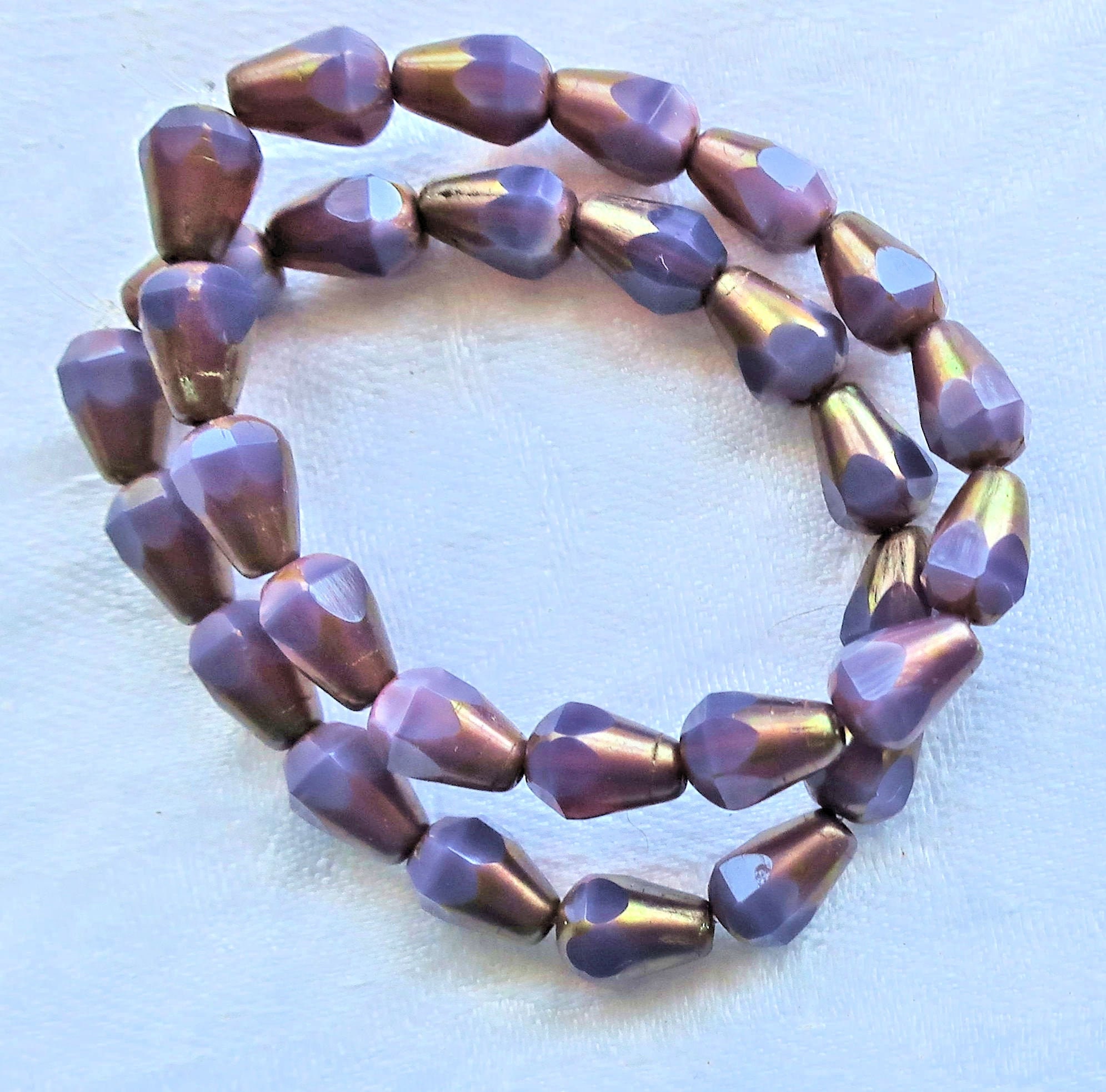 special cut 8 x 6mm faceted firepolished beads C82101 blue opal with a marbled purple Lot of 15 Czech glass teardrop beads gold finish