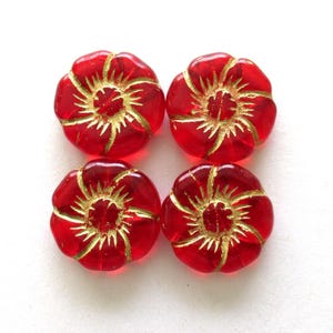 Deux grosses perles de fleurs en verre tchèque de 22 mm - perles transparentes rouge siam avec accents dorés - perles pressées focales ou de déclaration - 00011