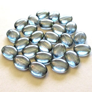 25 czeskich szklanych płaskich owalnych koralików - lumi blue 12 mm x 9 mm prasowane szklane koraliki C0095