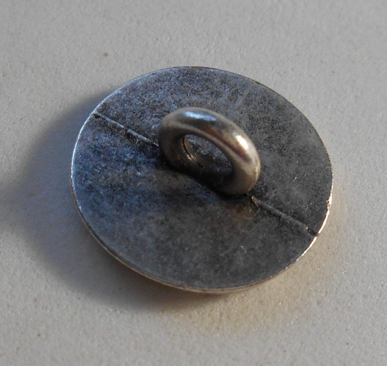 One 15mm Silver Tone Metal Alloy decorative button, fleur de lis C0411 image 4