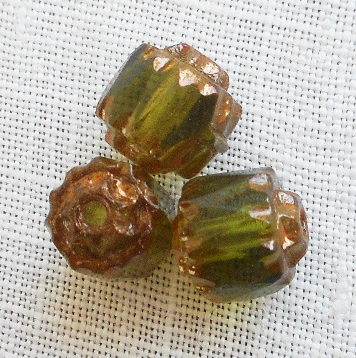 25 Olivine Green & Silver Cathedral Czech Glass Beads - 6mm Round - Made In Czech Republic