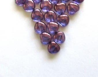 Lot of 25 Czech glass beads - 8mm Lumi Amethyst heart shaped beads C0086