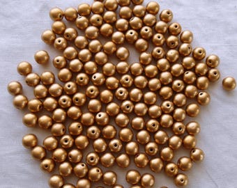 Lot of fifty 6mm Czech Matte Metallic Gold smooth round glass druk beads C0601