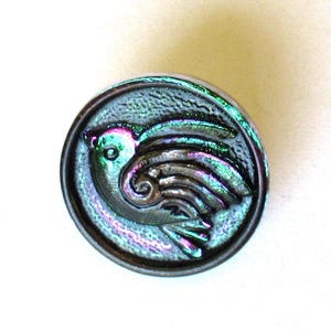 One 18mm Czech glass bird button - iridescent green with pink - art glass decorative shank button 000052