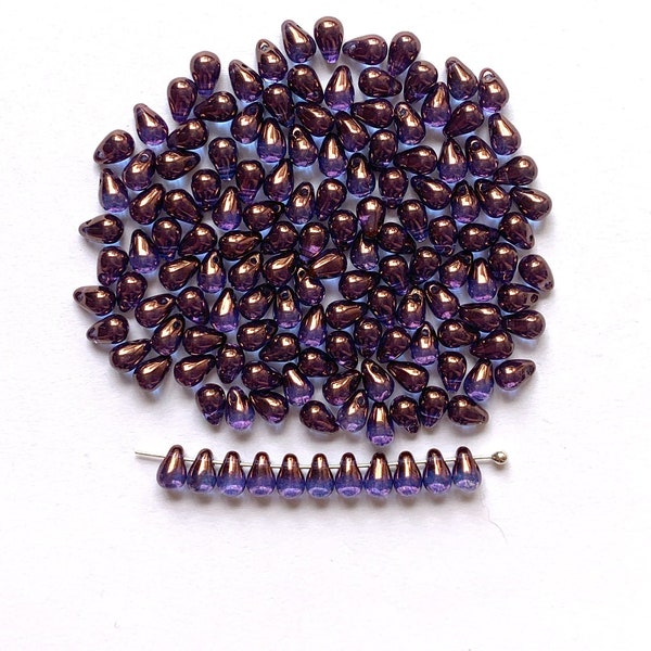 Cinquante perles en verre tchèques en forme de larme - 6 x 4 mm perles en forme de goutte d'améthyste violette vega ou améthyste lumi ou poire - C0044