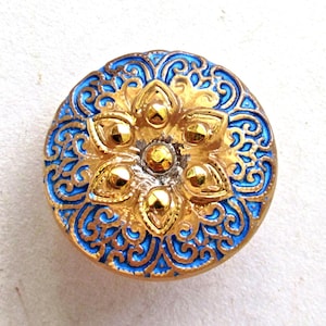 One 18mm Czech glass button - ornate star or flower pattern - gold with a blue wash - decorative shank buttons - 00052