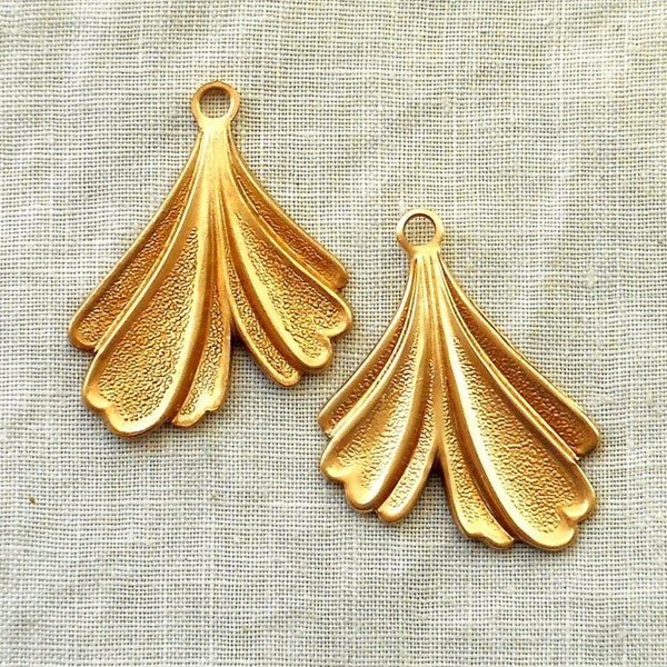 2 raw brass leaf stampings, art nouveau, deco, retro, stylized Ginko leaves, pendants, charms, earrings 32mm in by 25mm, USA made 3802