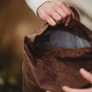 MUICK Waxed Canvas Backpack Bark/Scree/Forest image 7