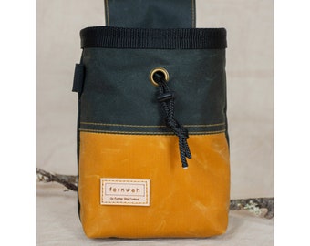 Waxed Cotton Canvas Chalk Bag - Forest/Sand