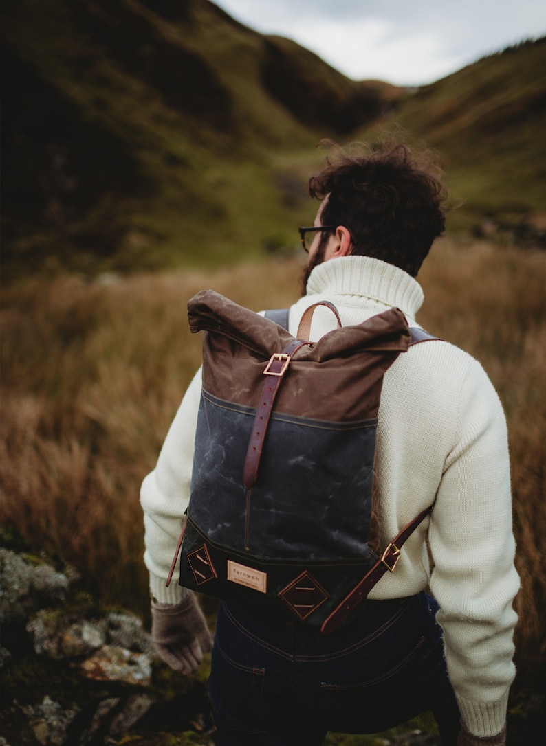 MUICK Waxed Canvas Backpack Bark/Scree/Forest image 3