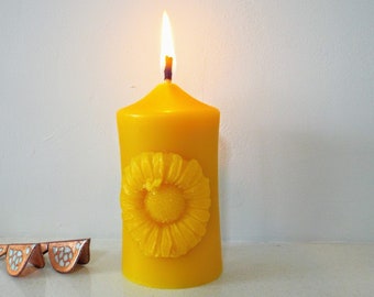 Beeswax Sunflower Bee Candle