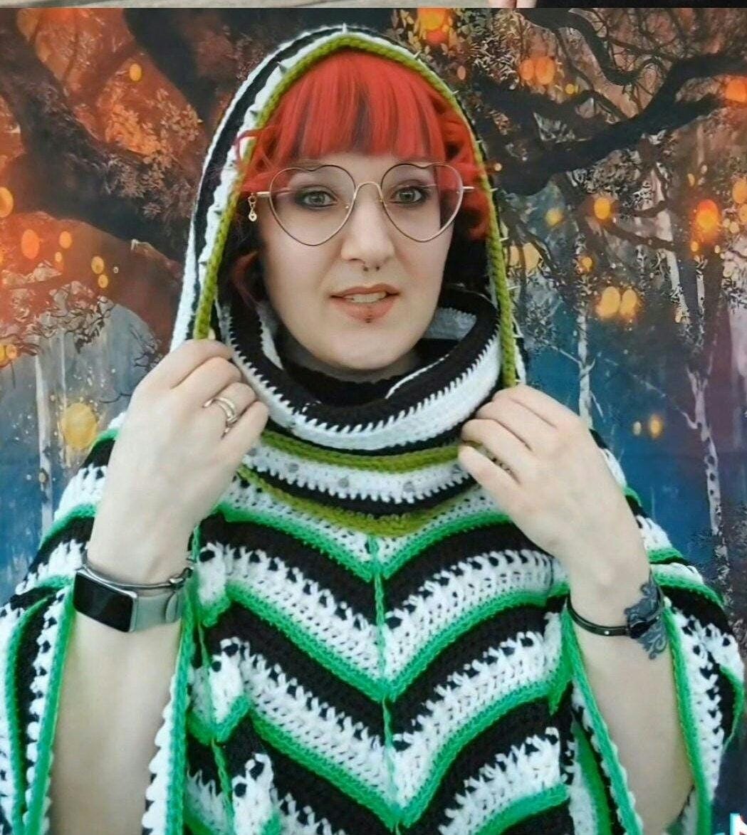 15 Unusual Crochet Patterns for Playful Gifts and Home Decor 2 Strange and unusual poncho/Adventurer's Hood Bundle