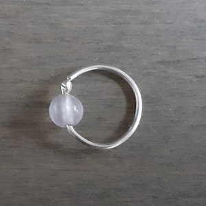 Piercing hoop with rose quartz in fine silver 999, earring with pink stone in 20, 18, 16 gauge, hoop for daith, helix, tragus piercing