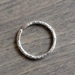 Hammered hoop for conch, tragus, daith, helix, cartilage piercings Argentium earring silver 935 in 20, 18, 16, 14 gauge, 0.8, 1, 1.2, 1.5 mm