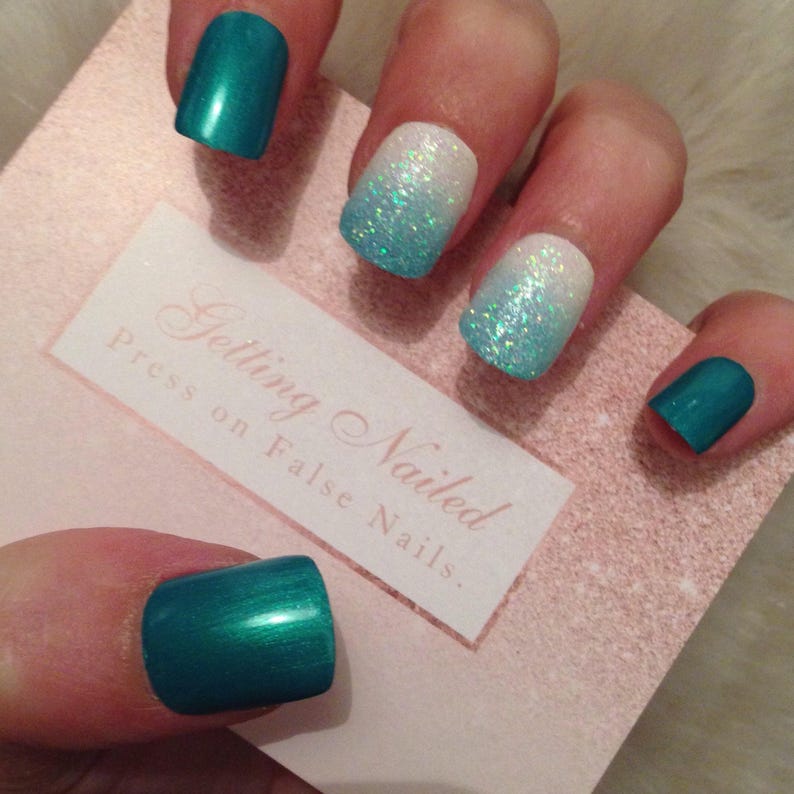 Résultat de recherche d'images pour "des faux ongles"