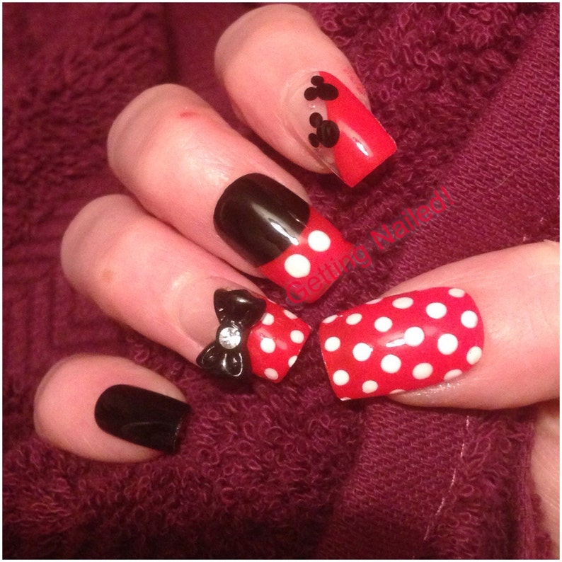 polka dot nails stick on nail false nails  fake nails  image 0