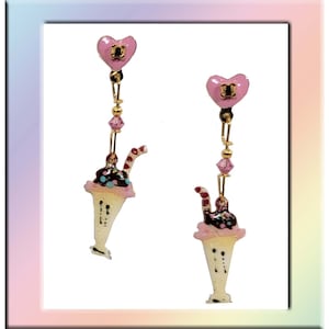 Lunch at the Ritz 1989 Snack Cream Float Pierced Earrings