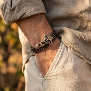 Bronzen armband mantarog, leren oceaansieraden in Maori-stijl, surferstrandaccessoire, bescherming talismanarmband