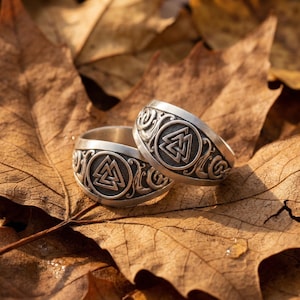 Symbolic Wedding Rings Set, Valknut Couple Rings, Meaningful Sterling Silver Bands, Norse Commitment Rings for Couples, Nordic Wedding Ring