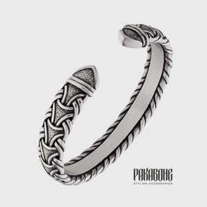 Viking Arm Ring With Traditional Scandinavian Pattern Ring-Chain - Norse Cuff - Viking Jewelry for Men and Women art 001-013