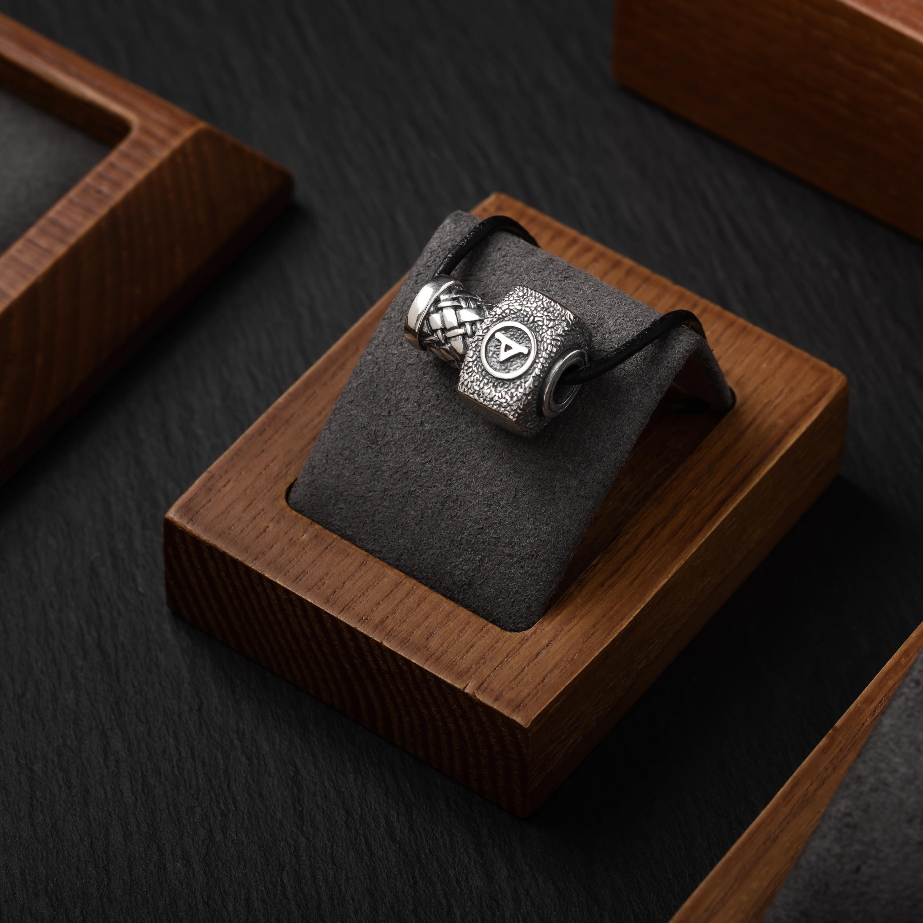 Ciondolo a forma di martello di Thor in argento sterling e oro 10K, collana vichinga