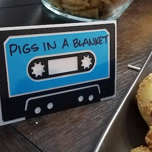 Cassettekaartjes voedseletiketten, jaren 80 cassettebandje voedselkaarten, jaren 80 cassettebandje voedseletiketten, cassettebandje voedseletiketten, jaren 80 plaatskaarten
