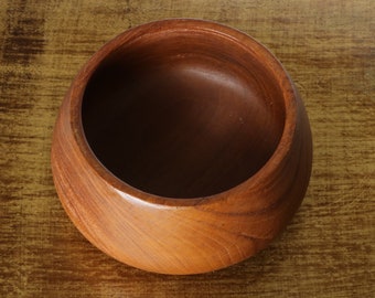 Bowl, shell, vintage bowl, wooden snack, wooden tray, snack tray, small teak bowl // Handmade wooden snack tray // Home Decor
