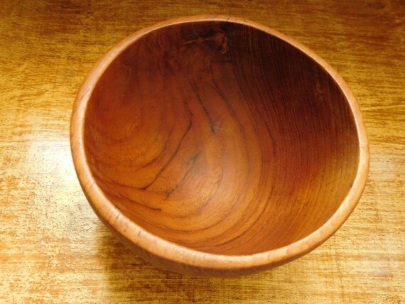 Bowl, shell, vintage bowl, wooden snack, wooden tray, snack tray, small round bowl, teak bowl // Handmade wooden snack tray // Home Decor