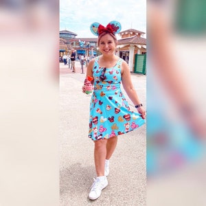 Sleeveless Women Tiki, Snacks, Drinks and Nightmares disneybound