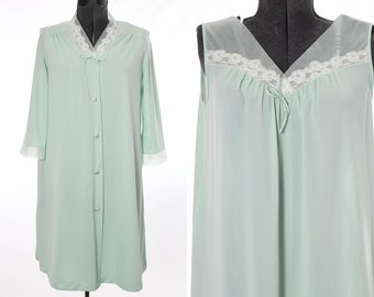 Vintage 1970s Small Mint Green Nightgown Peignoir Robe Set| by Vanity Fair | True Vintage 70s Retro Sleepwear