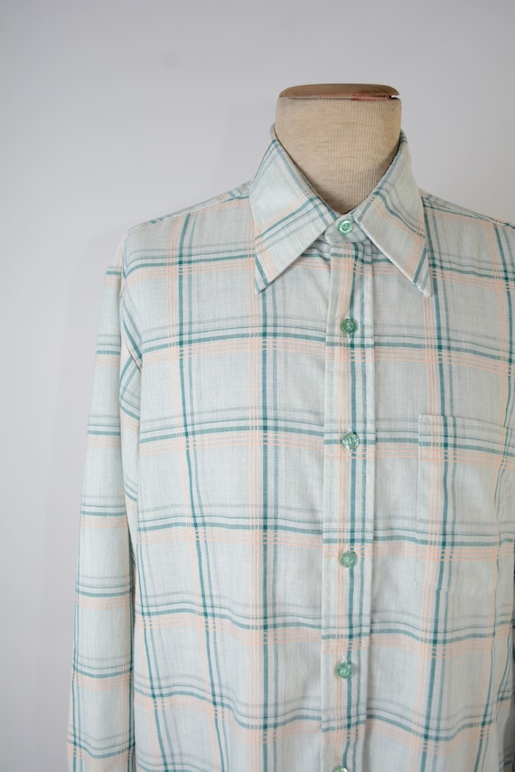 Early 1970s Mens Button Down Shirt - Green and Pe… - image 2