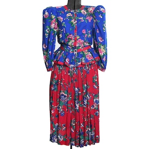 Vintage 1980s Small Contrasting Florals Blue Pink Peplum Top Skirt Suit | by Leslie Lucks | True Vintage 80s Maximalist Skirt Set