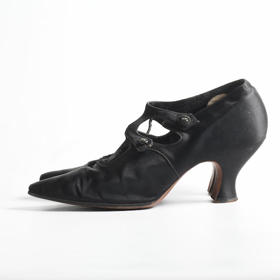 Antique 1910s Black Silk Satin Shoes | Size 6.5 E… - image 1
