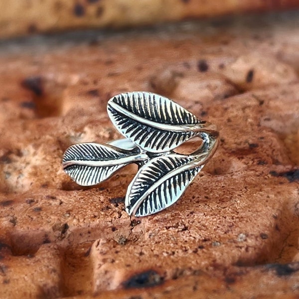 Sterling Silver Triple Leaf Ring, Plant Mama, Plant lover gifts, plant jewelry, boho jewelry, Leaf Nature Inspired Minimalist Ring