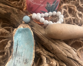 Oyster Shell Wine Charm