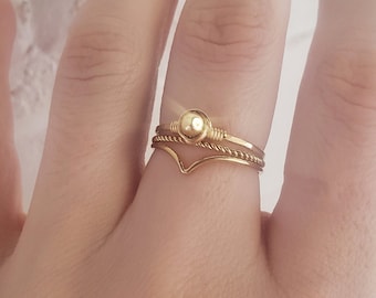 Minimalist ring, hammered gold ring, thin gold ring, gold filled ring, stacking rings, gold nugget ring, dainty gold ring, solitaire ring