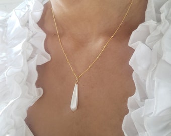 Pearl drop necklace, pearl back necklace, long pearl necklace, single pearl necklace, pearl teardrop necklace, pearl drop pendant necklace