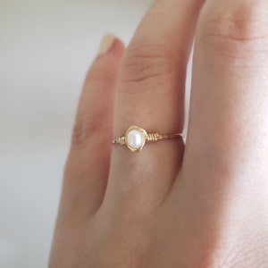 Freshwater pearl ring, gold filled dainty ring, simple pearl ring, hammered ring, white pearl ring, pearl stacking ring, birthstone ring