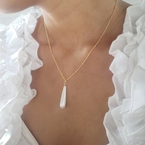 Pearl drop necklace, pearl back necklace, long pearl necklace, single pearl necklace, pearl teardrop necklace, pearl drop pendant necklace