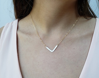 Dainty Chevron necklace, delicate gold v necklace, hammered layering necklace, v shape bar necklace, textured Chevron necklace
