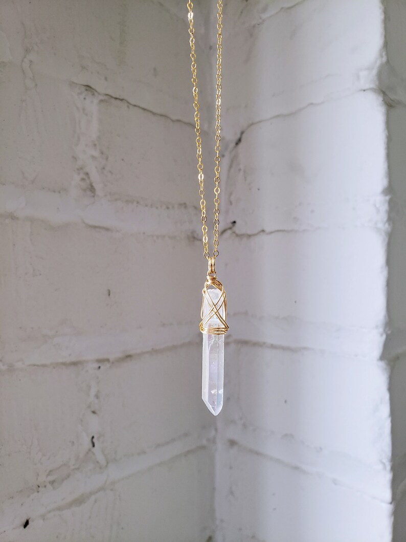 Angel Aura Quartz Necklace, Quartz Point Necklace, Hippie Necklace, Aura Quartz pendant, AB crystal necklace, Healing Necklace, Dainty bild 5