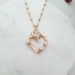 Heart necklace, girlfriend necklace, gold heart necklace, gold filled necklace, pearl heart choker, vintage style necklace, open heart