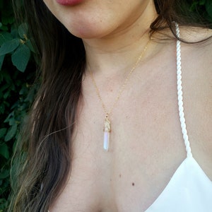 Angel Aura Quartz Necklace, Quartz Point Necklace, Hippie Necklace, Aura Quartz pendant, AB crystal necklace, Healing Necklace, Dainty bild 2