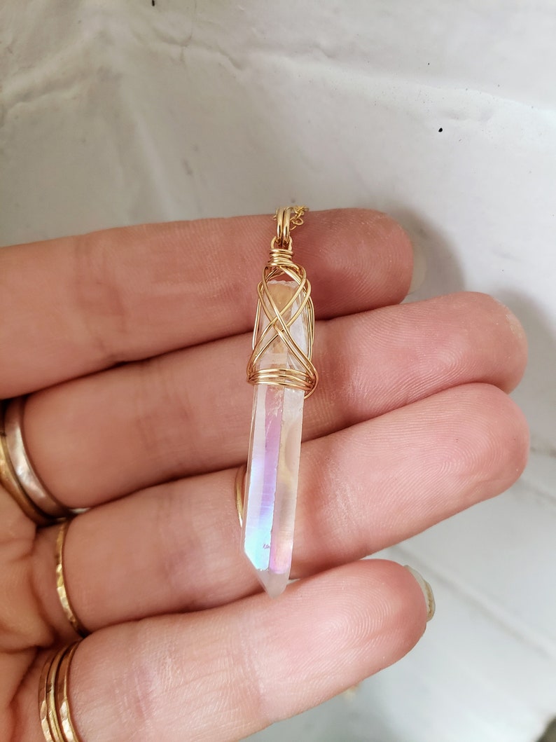 Angel Aura Quartz Necklace, Quartz Point Necklace, Hippie Necklace, Aura Quartz pendant, AB crystal necklace, Healing Necklace, Dainty bild 7