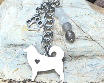 Alaskan Malamute dog key chain, gemstone dog keychain, bag charm, pet keepsake, malamute jewelry, animal jewellery, Christmas gift
