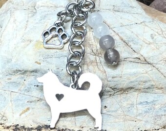 Alaskan Malamute dog key chain, gemstone dog keychain, bag charm, pet keepsake, malamute jewelry, animal jewellery, Christmas gift